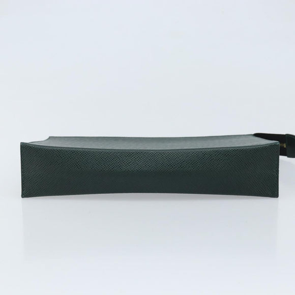 LOUIS VUITTON Taiga Poche Toilette 26 Pouch Epicea LV Auth BAZ284