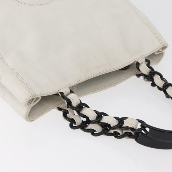 CHANEL Chain Hand Bag Leather White CC Auth BAZ593A