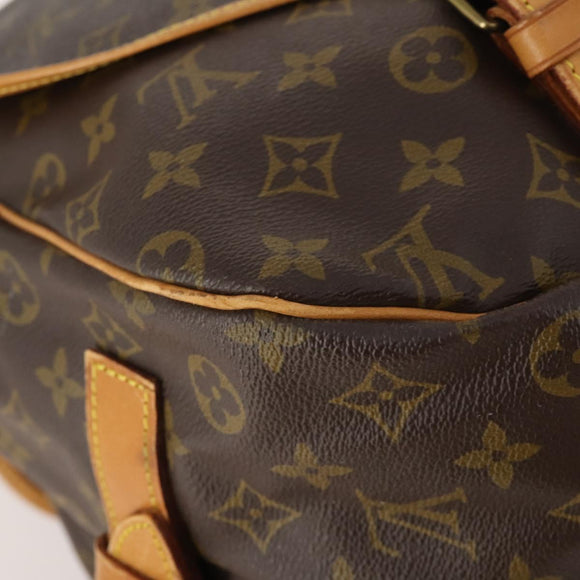 LOUIS VUITTON Monogram Saumur 43 Shoulder Bag M42252 LV Auth BAZ815A