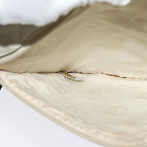 CHANEL Shoulder Bag Lamb Skin White CC Auth BD1411