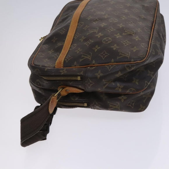 LOUIS VUITTON Monogram Reporter GM Shoulder Bag M45252 LV Auth BD1481