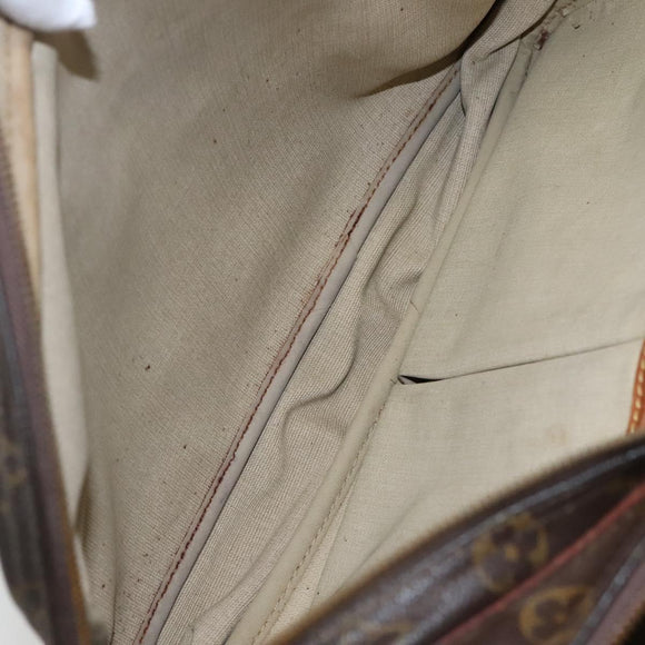 LOUIS VUITTON Monogram Reporter GM Shoulder Bag M45252 LV Auth BD201