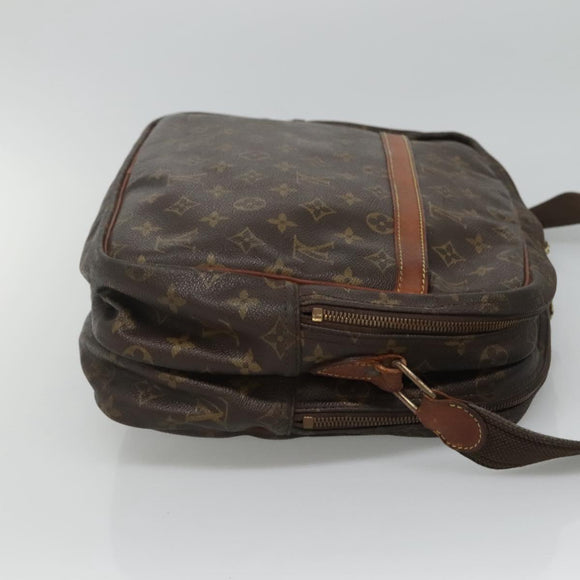 LOUIS VUITTON Monogram Reporter GM Shoulder Bag M45252 LV Auth BD201