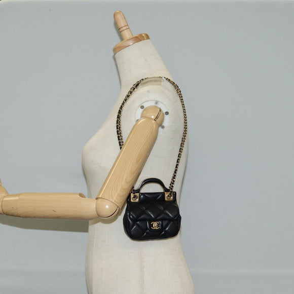 CHANEL Matelasse Chain Pouch Shoulder Bag Lamb Skin Black Gold CC Auth BD2191M