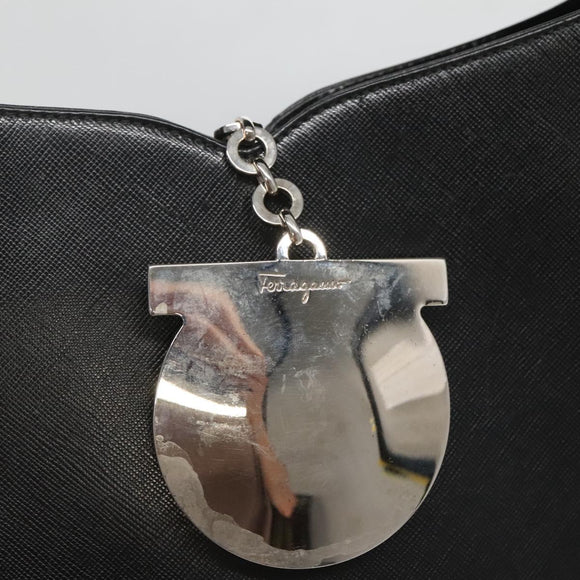 Salvatore Ferragamo Gancini Shoulder Bag Safiano leather Black Auth BD2230