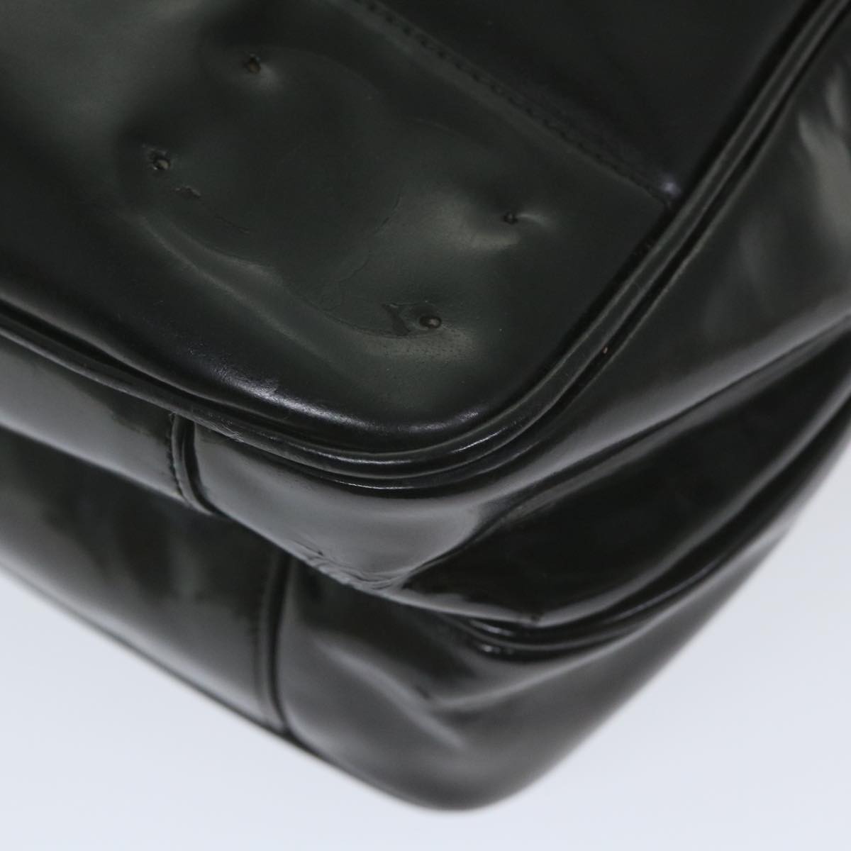 CHANEL Chain Shoulder Bag Patent leather Black CC Auth bs10115