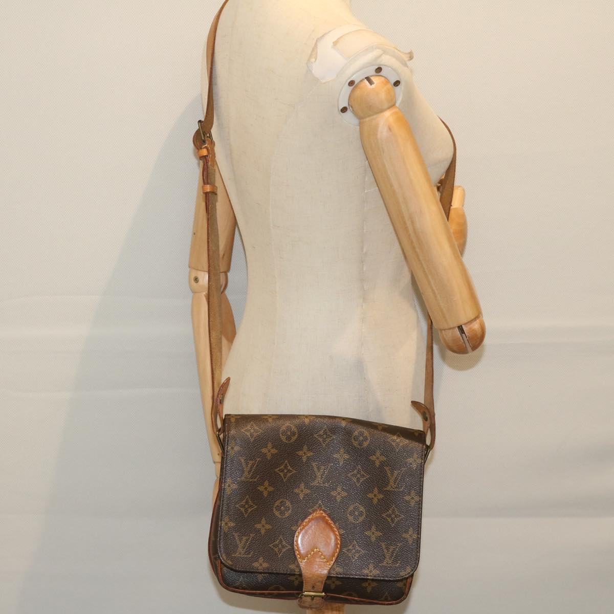 LOUIS VUITTON Monogram Cartouchiere MM Shoulder Bag M51253 LV Auth bs10278