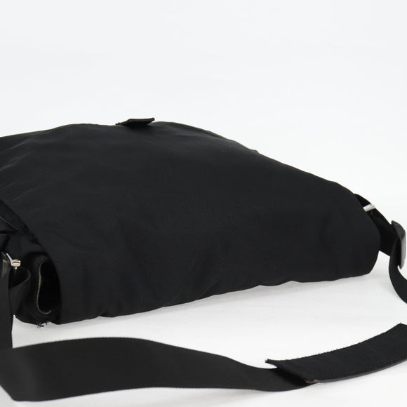 GUCCI Shoulder Bag Nylon Black Auth bs10426