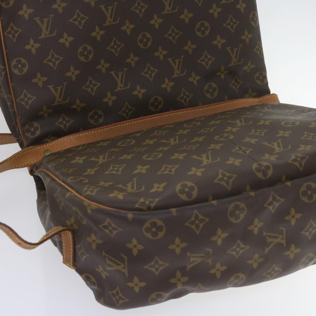 LOUIS VUITTON Monogram Saumur 35 Shoulder Bag M42254 LV Auth bs10450