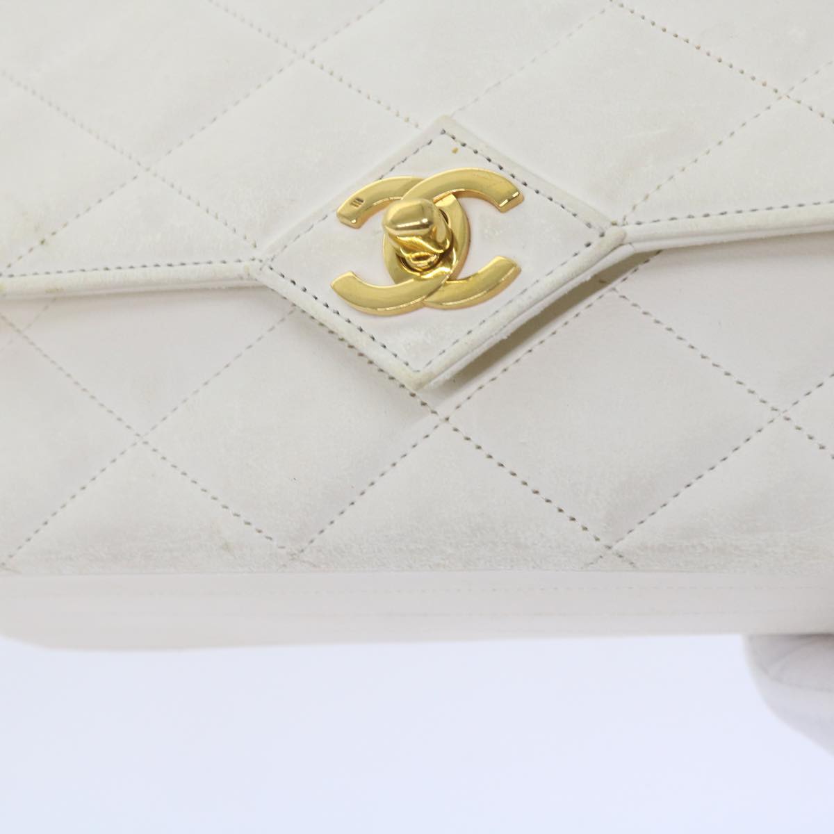 CHANEL Matelasse Chain Shoulder Bag Lamb Skin White CC Auth bs10562