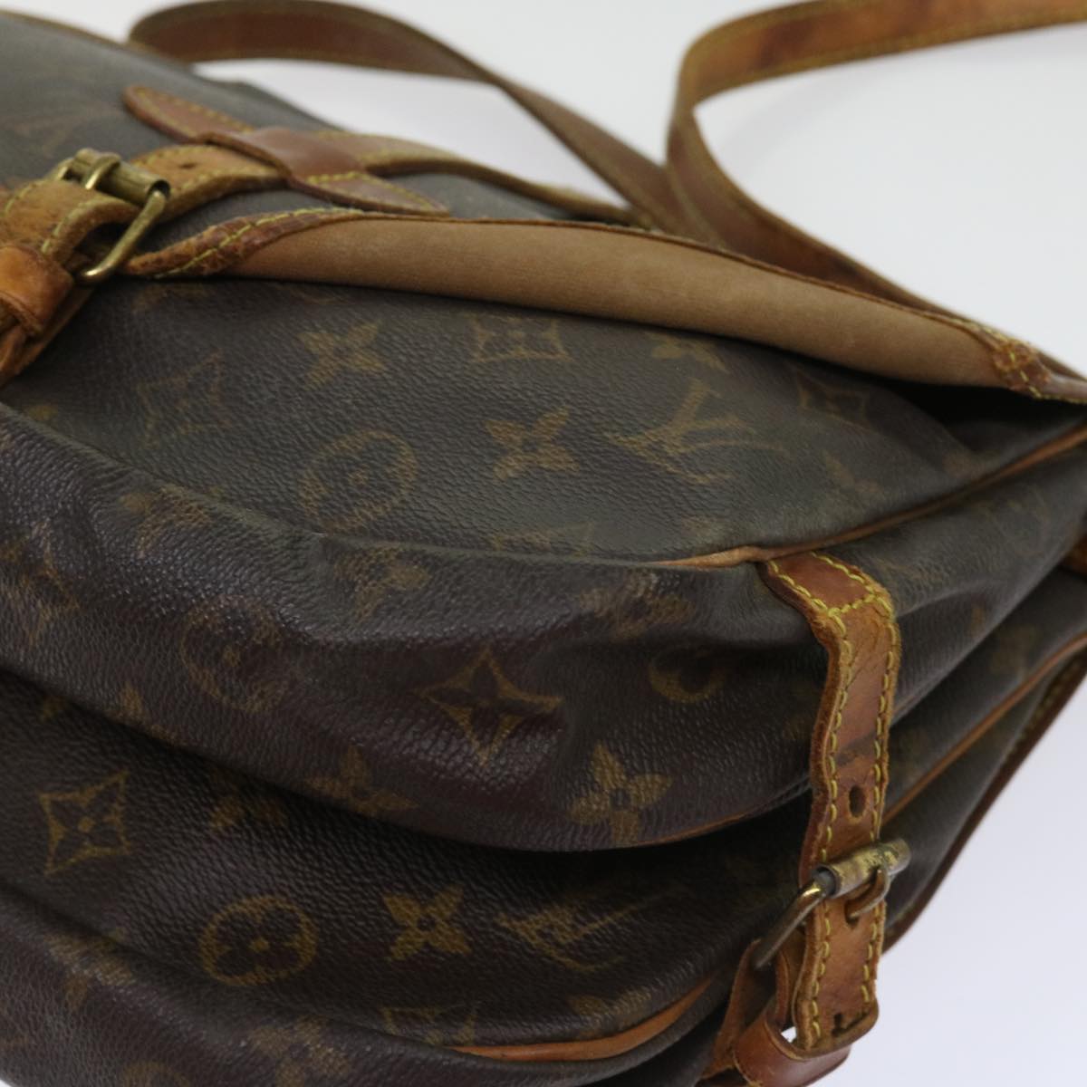 LOUIS VUITTON Monogram Saumur 30 Shoulder Bag M42256 LV Auth bs10582