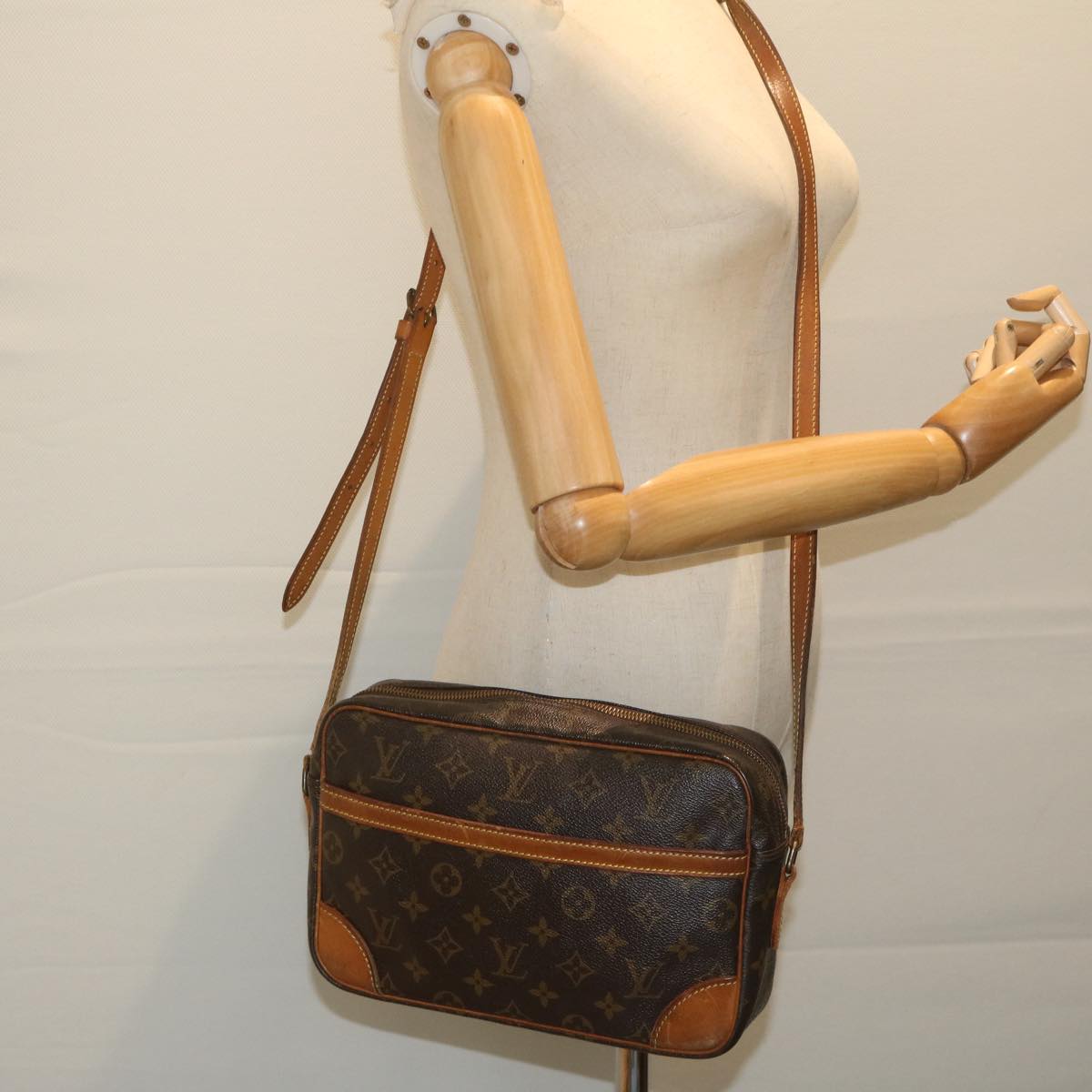 LOUIS VUITTON Monogram Trocadero 27 Shoulder Bag M51274 LV Auth bs10592