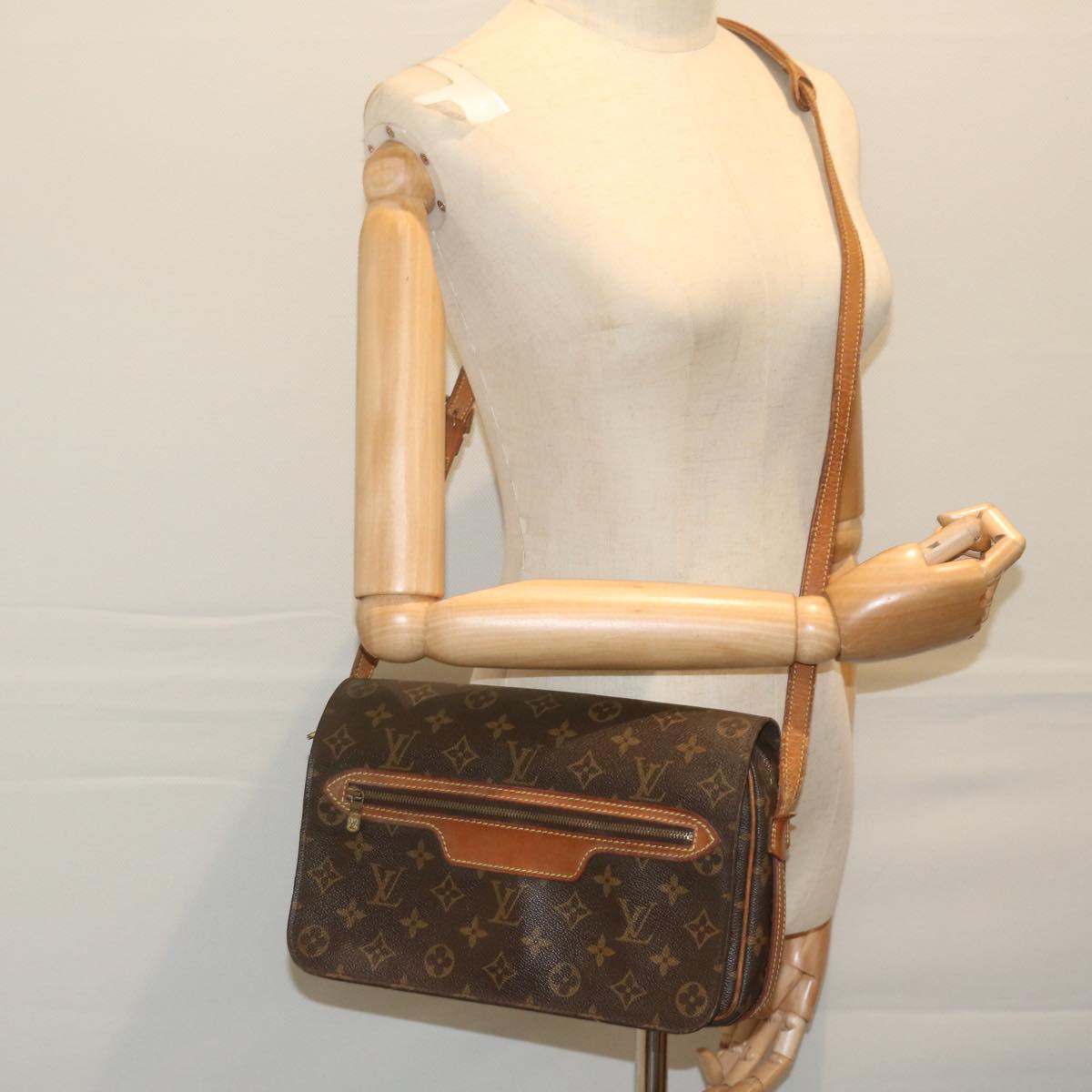 LOUIS VUITTON Monogram Saint Germain 28 Shoulder Bag M51207 LV Auth bs10622