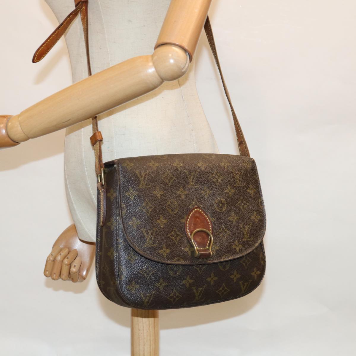 LOUIS VUITTON Monogram Saint Cloud GM Shoulder Bag M51242 LV Auth bs10982