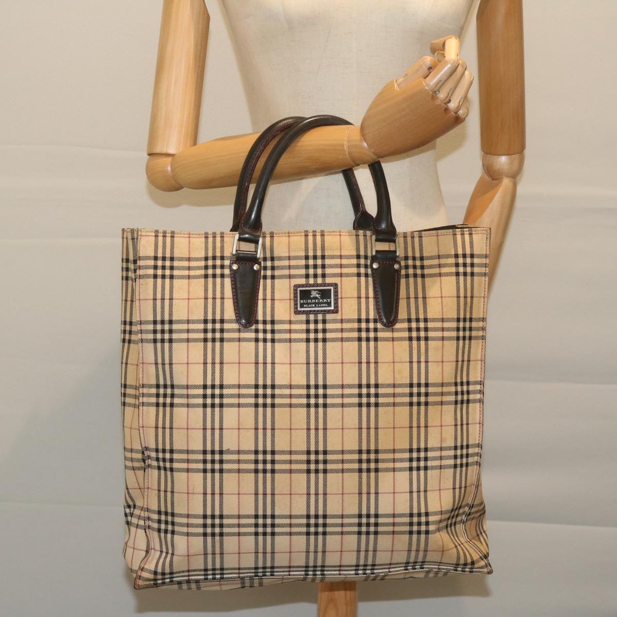 BURBERRY Nova Check Black label Hand Bag Canvas Beige Auth bs11104