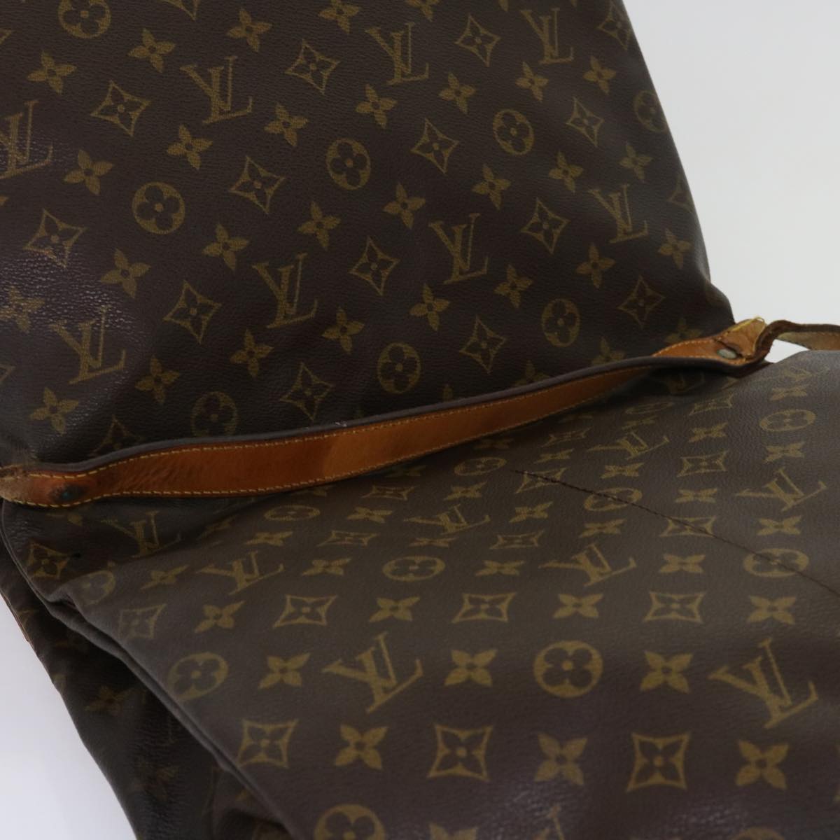 LOUIS VUITTON Monogram Saumur 35 Shoulder Bag M42254 LV Auth bs11196