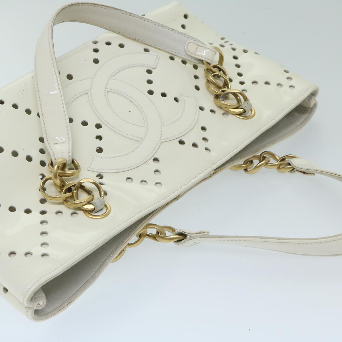 CHANEL Chain Hand Bag Patent leather White CC Auth bs11236