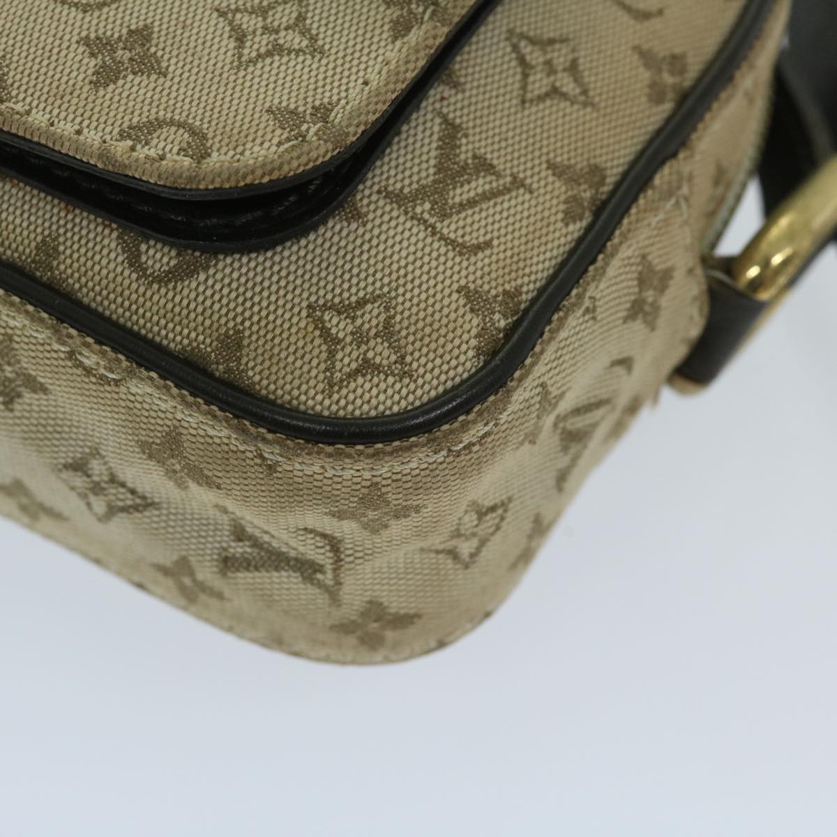 LOUIS VUITTON Monogram Mini Juliet MM Shoulder Bag Khaki M92218 LV Auth bs11265