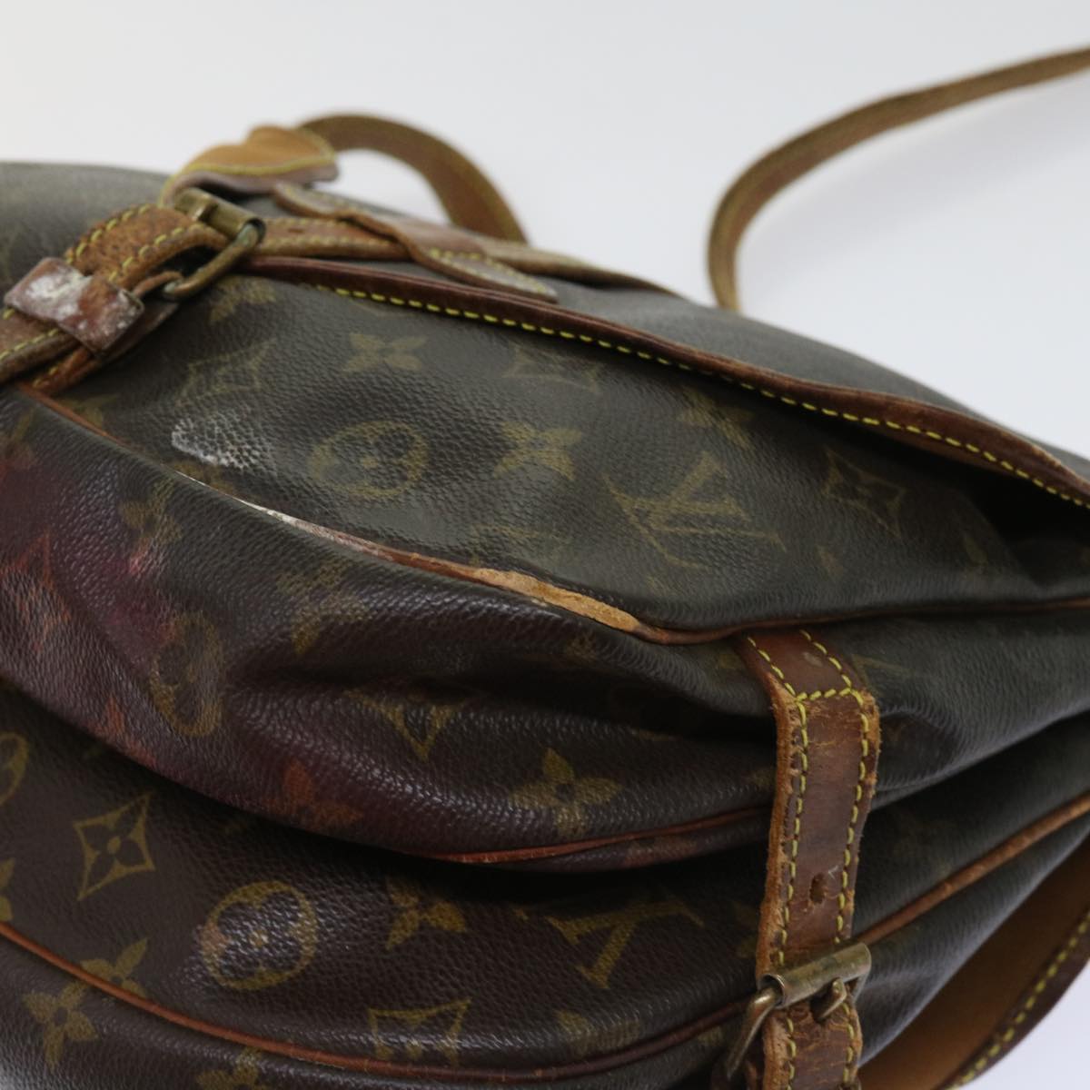 LOUIS VUITTON Monogram Saumur 30 Shoulder Bag M42256 LV Auth bs11337