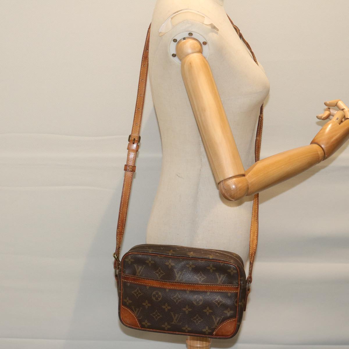 LOUIS VUITTON Monogram Trocadero 23 Shoulder Bag M51276 LV Auth bs11338