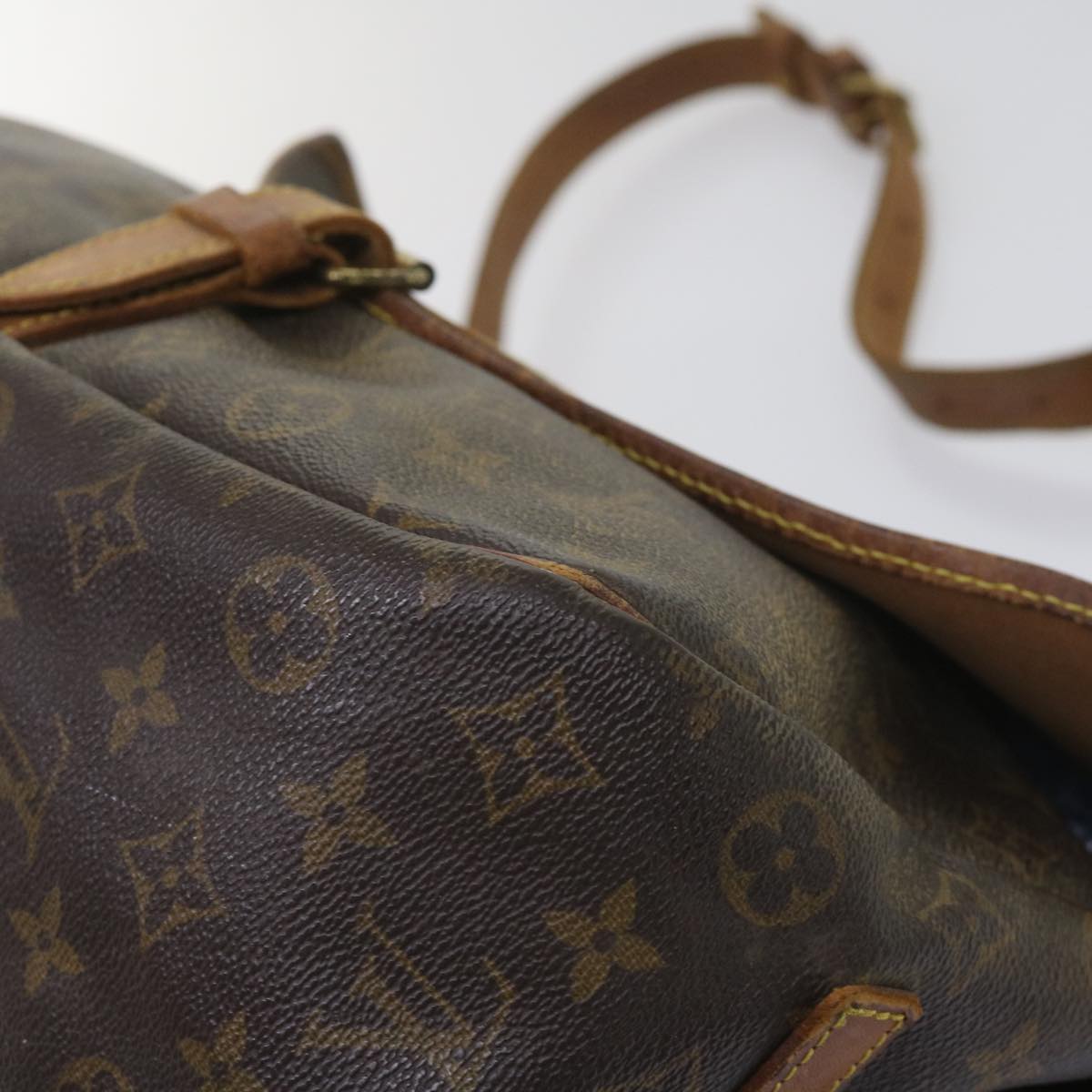 LOUIS VUITTON Monogram Saumur 35 Shoulder Bag M42254 LV Auth bs11608