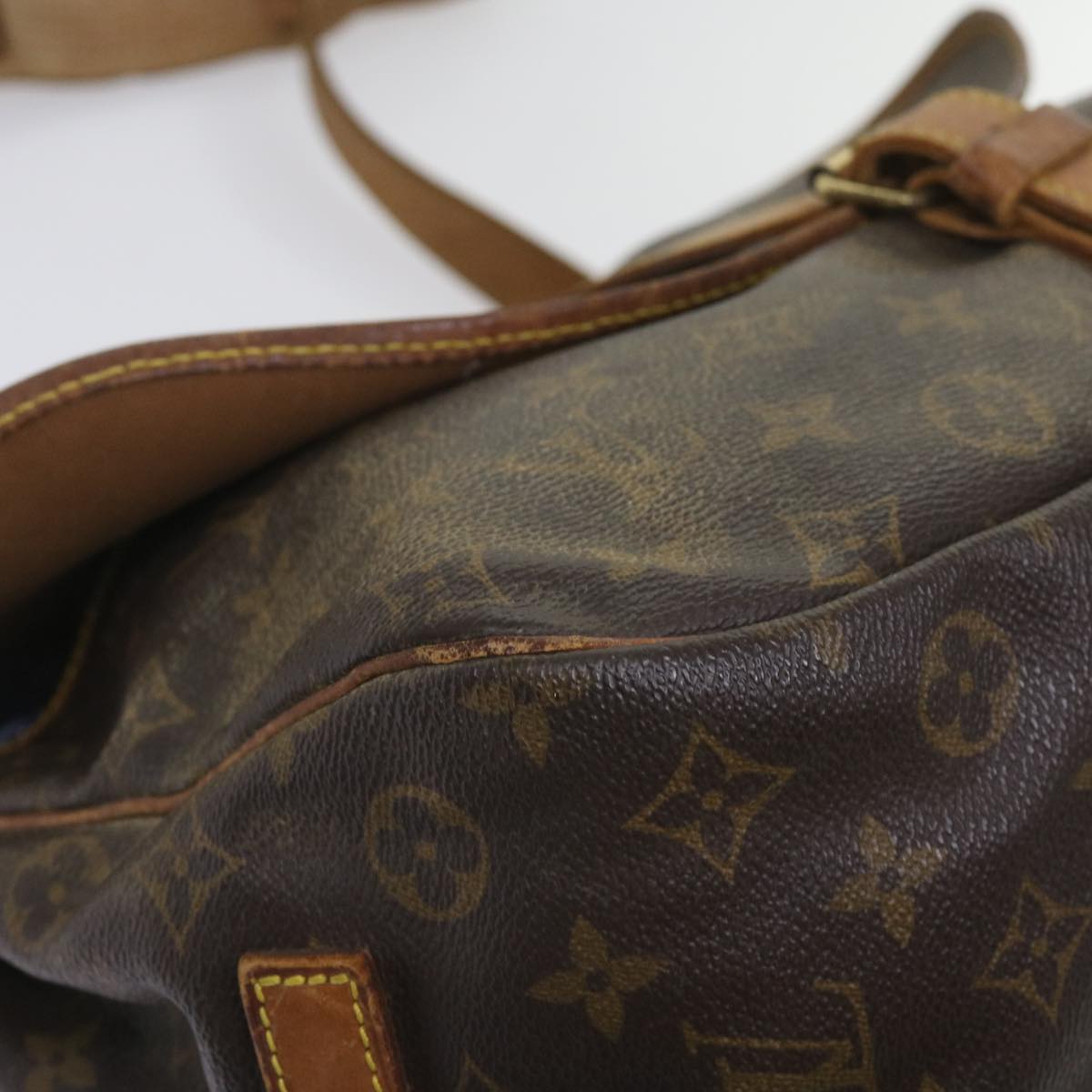 LOUIS VUITTON Monogram Saumur 35 Shoulder Bag M42254 LV Auth bs11608