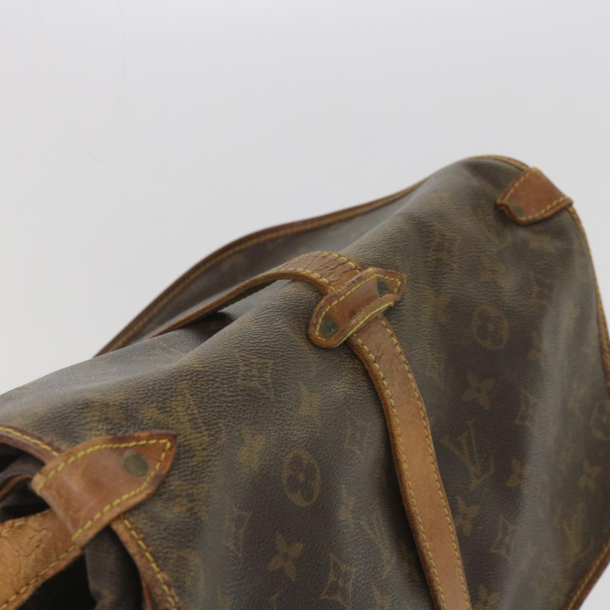 LOUIS VUITTON Monogram Saumur 35 Shoulder Bag M42254 LV Auth bs11608