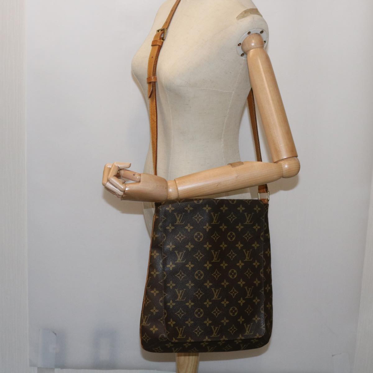 LOUIS VUITTON Monogram Musette Shoulder Bag M51256 LV Auth bs11663