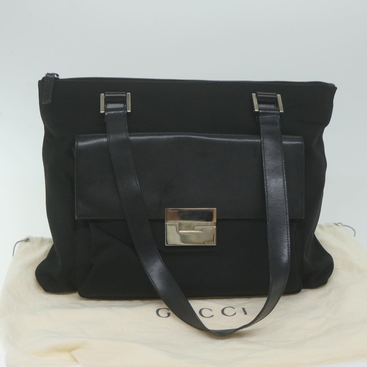 GUCCI Shoulder Bag Nylon Black Auth bs11708