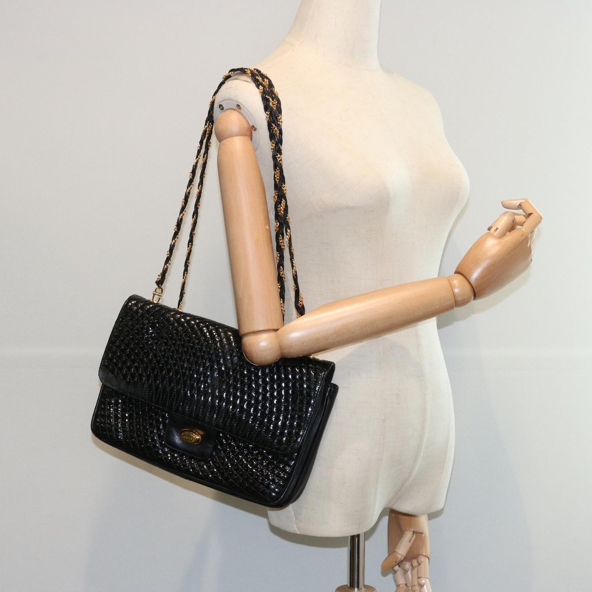 BALLY Quilted Shoulder Bag Patent leather Black Auth bs11761