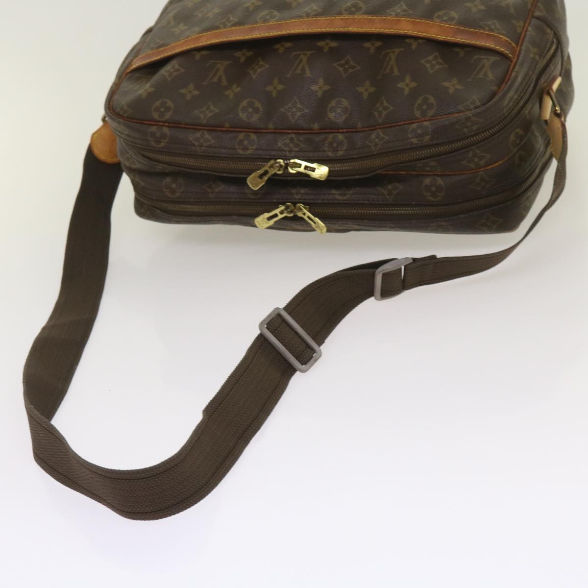 LOUIS VUITTON Monogram Reporter GM Shoulder Bag M45252 LV Auth bs11824