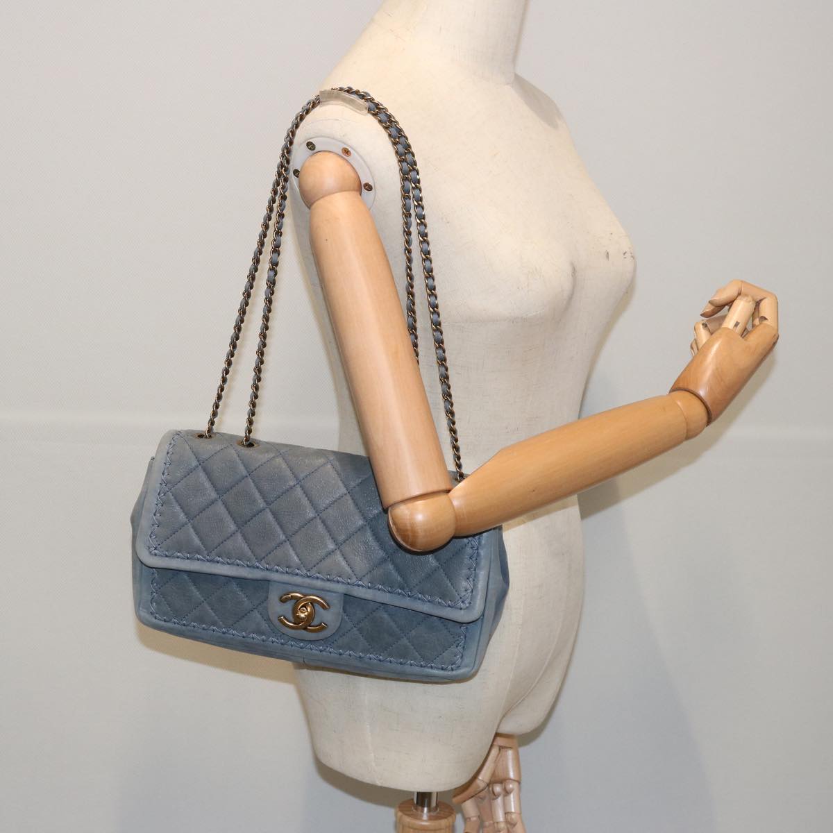 CHANEL Matelasse Chain Shoulder Bag Leather Blue CC Auth bs11918