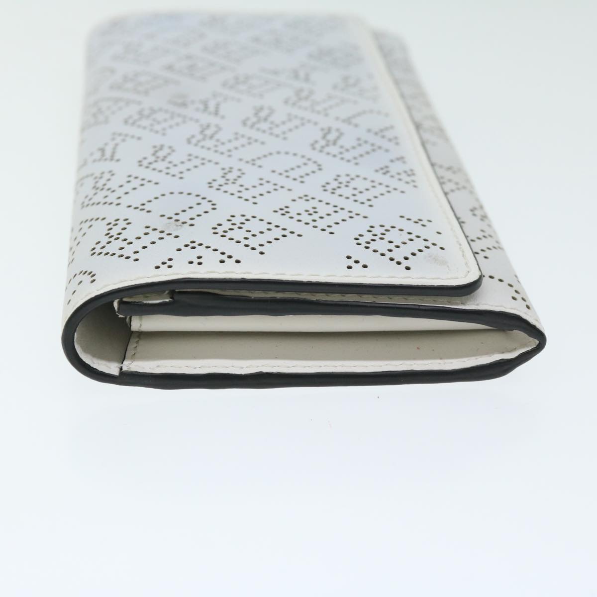 BURBERRY Long Wallet Leather White Auth bs12001