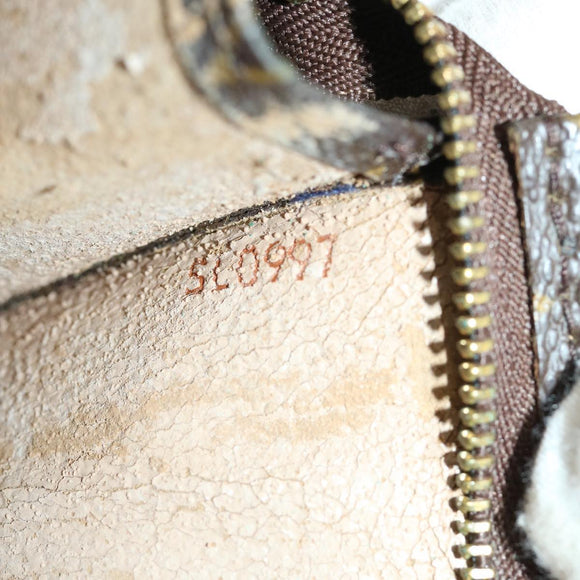 LOUIS VUITTON Monogram Poche Toilette 15 Pouch M47546 LV Auth bs12073