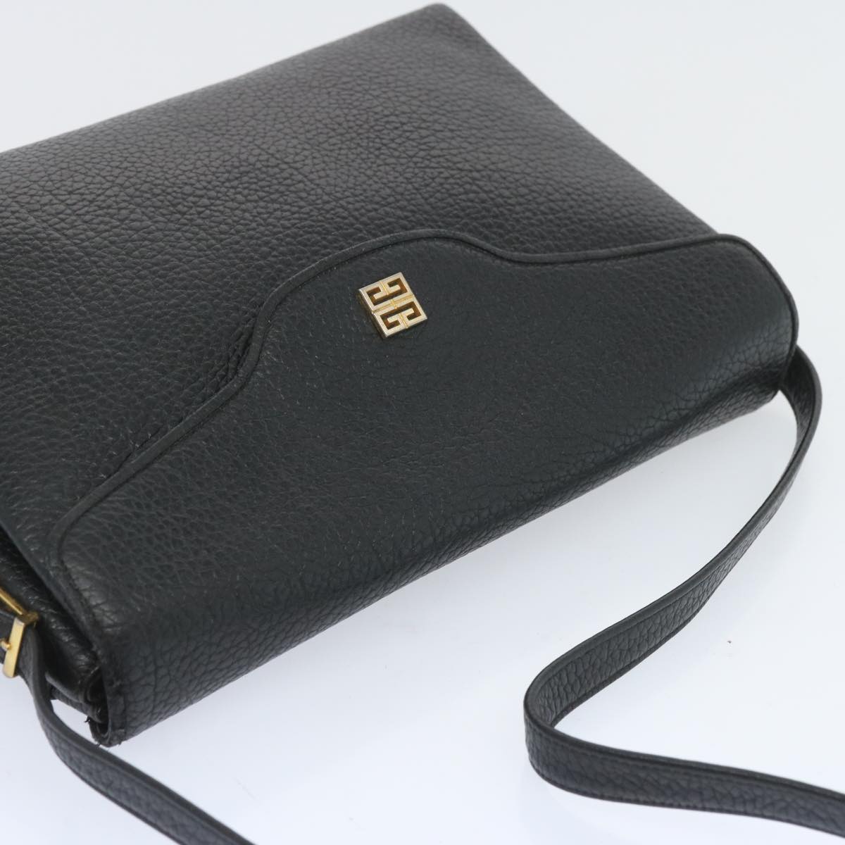 GIVENCHY Shoulder Bag Leather Black Auth bs12188