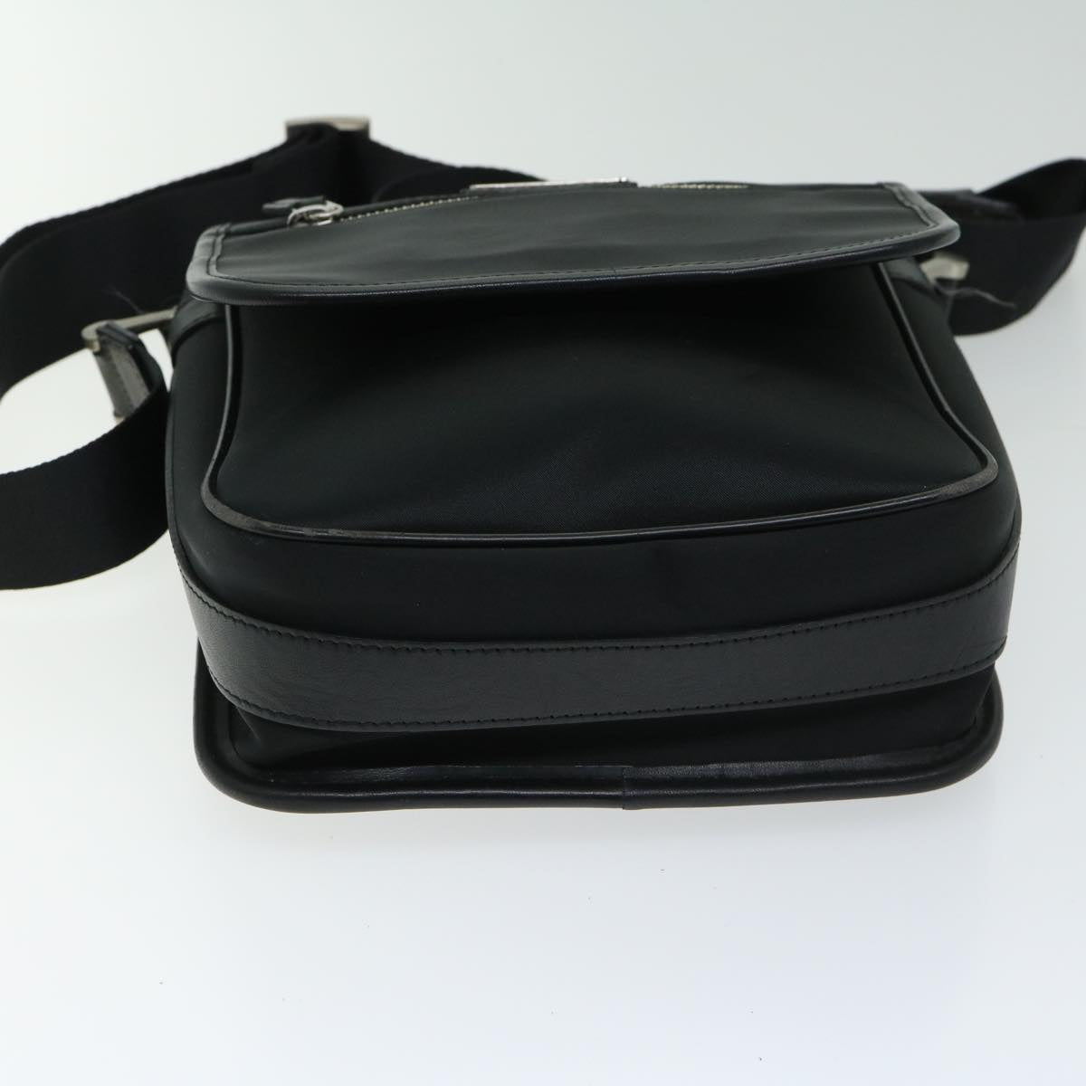 BURBERRY Shoulder Bag Nylon Black Auth bs12201