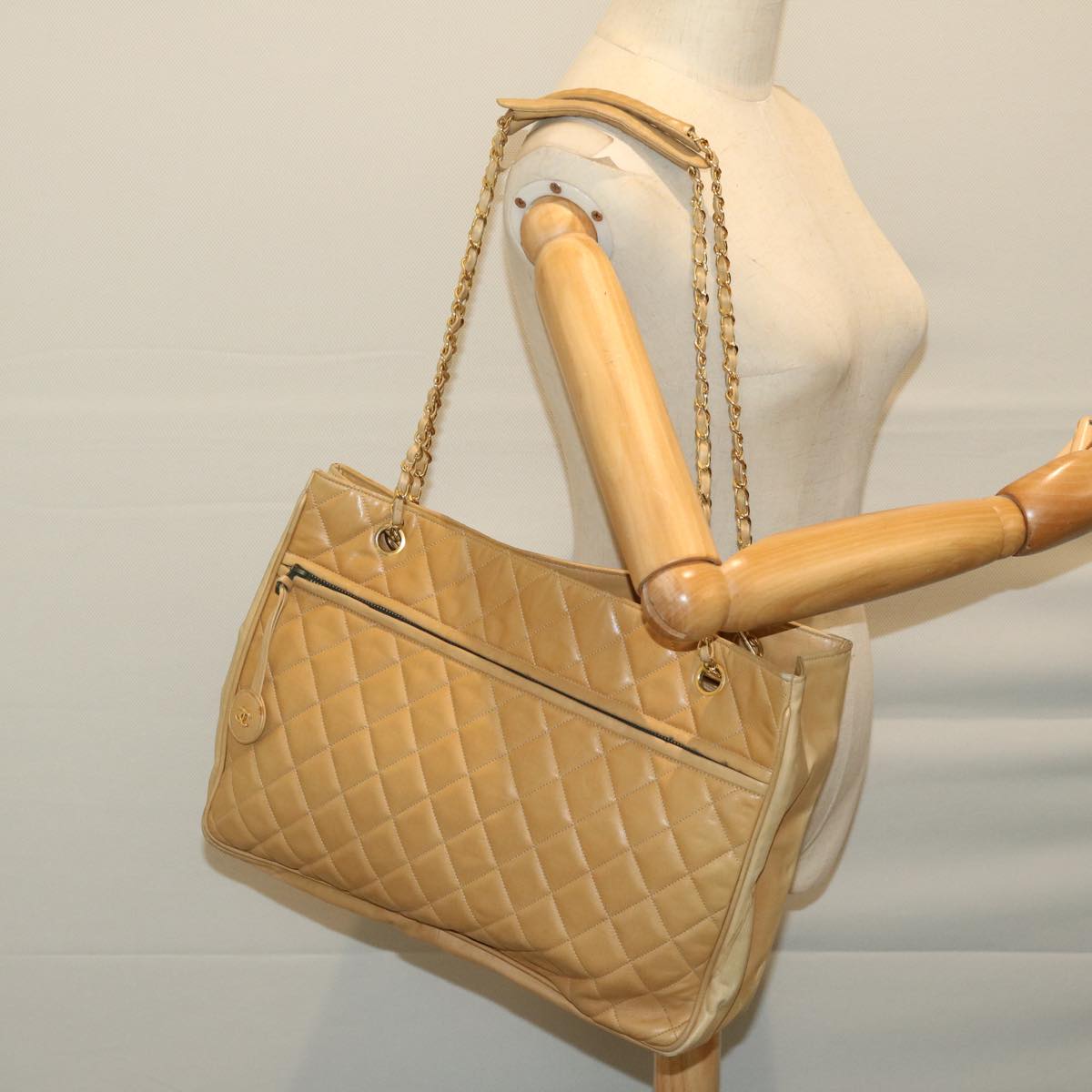 CHANEL Chain Shoulder Bag Leather Beige CC Auth bs12355