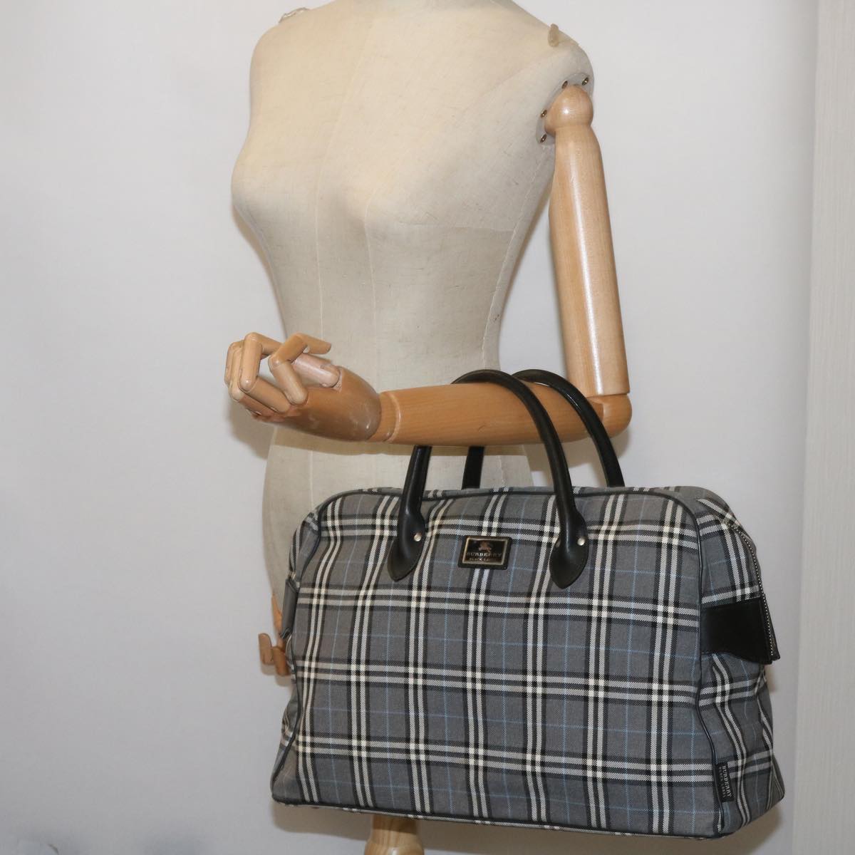 BURBERRY Nova Check Black label Hand Bag Canvas Gray Auth bs12382