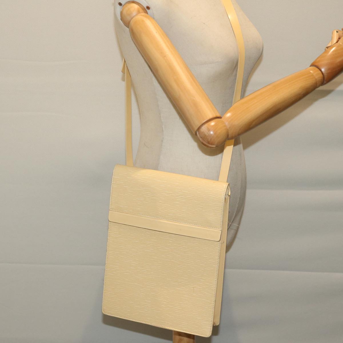 LOUIS VUITTON Epi Ramatuelle Shoulder Bag Cream Vanilla M5247A LV Auth bs12436