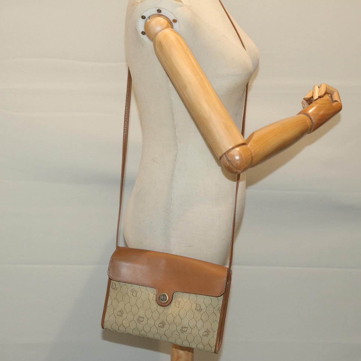 Christian Dior Honeycomb Canvas Shoulder Bag PVC Leather Beige Auth bs12456