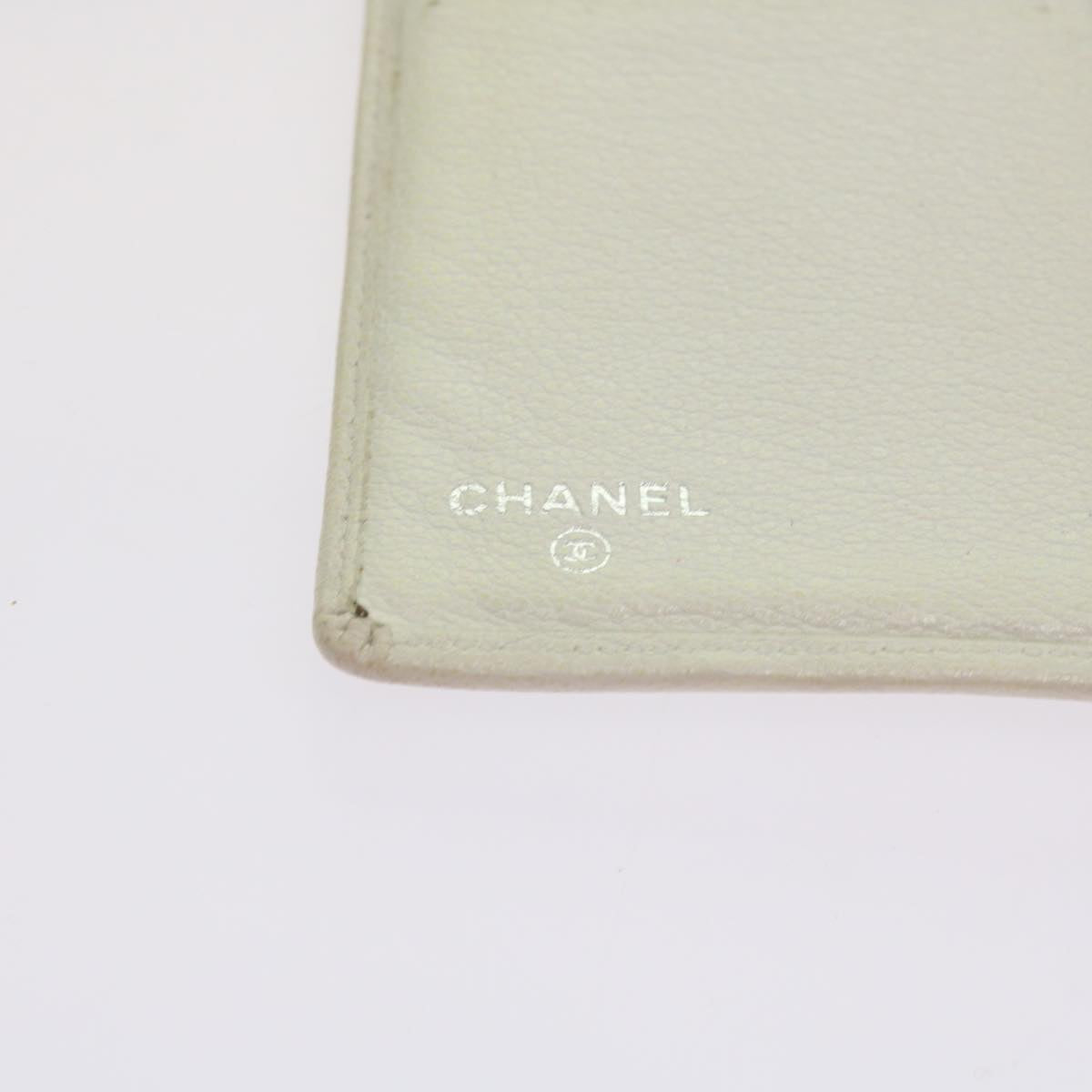 CHANEL Wallet Leather White CC Auth bs12464