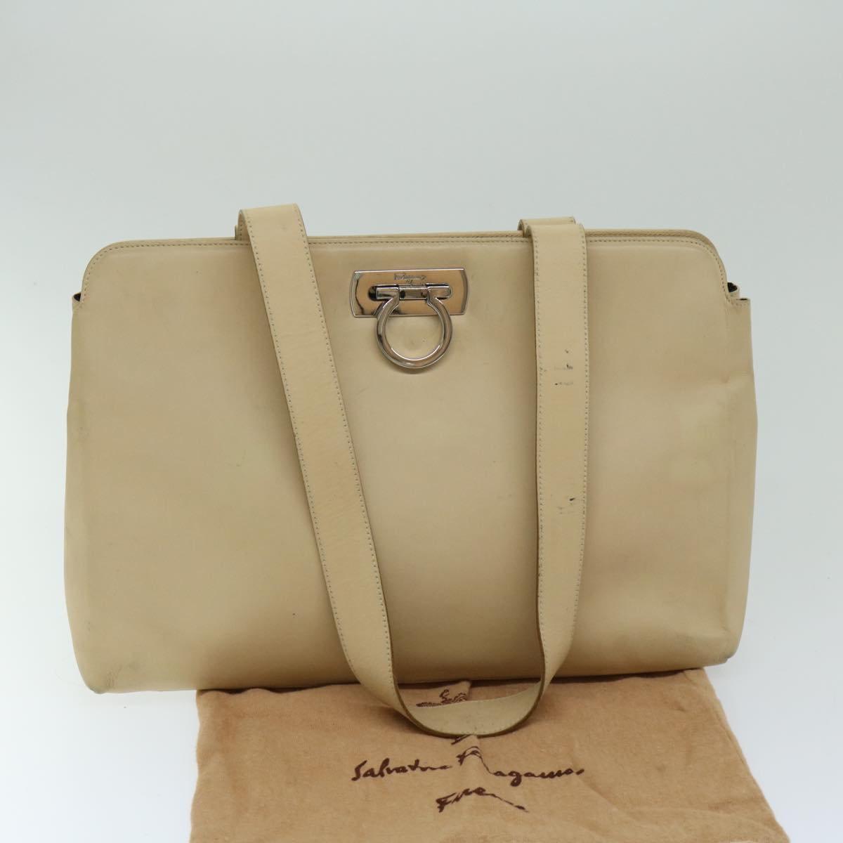 Salvatore Ferragamo Gancini Shoulder Bag Leather Beige Auth bs12510