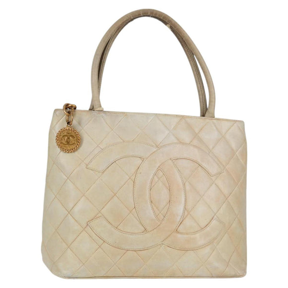 CHANEL Tote Bag Lamb Skin Beige CC Auth bs12535