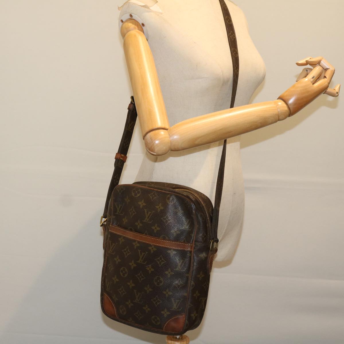 LOUIS VUITTON Monogram Danube MM Shoulder Bag M45264 LV Auth bs12684