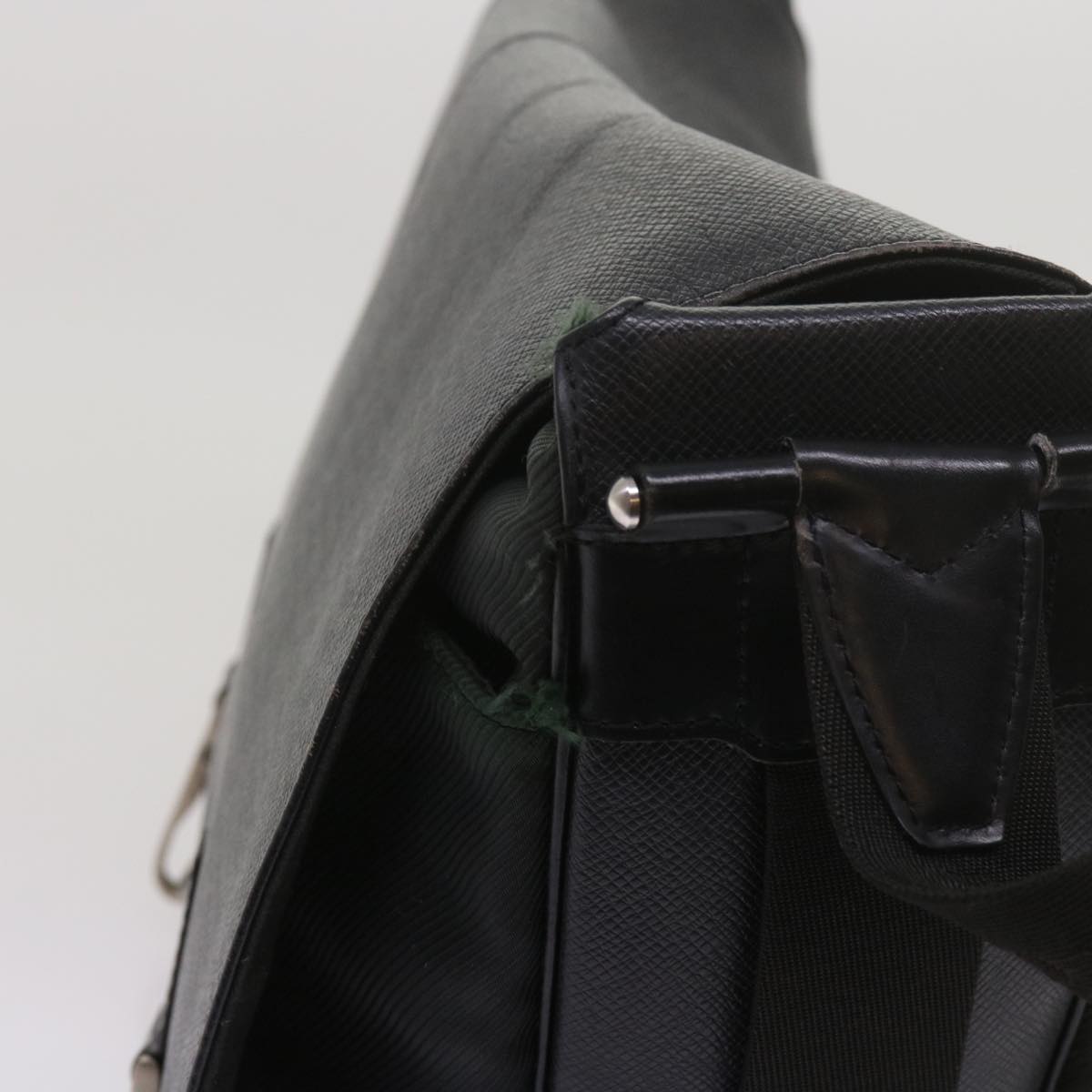 LOUIS VUITTON Taiga Leather Delsous Shoulder Bag Epicea M30164 LV Auth bs12696