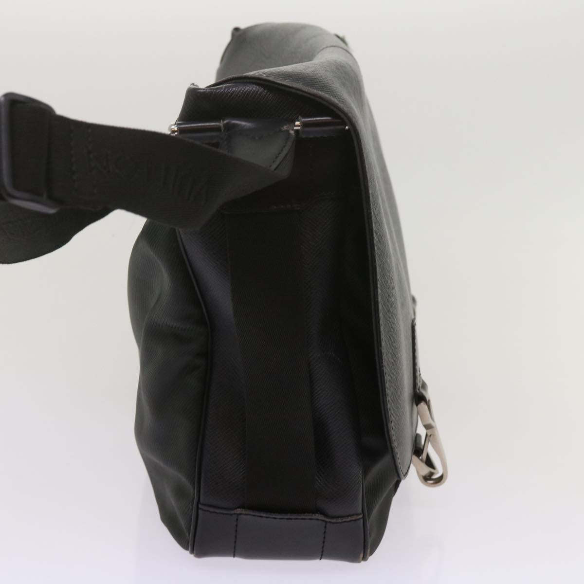 LOUIS VUITTON Taiga Leather Delsous Shoulder Bag Epicea M30164 LV Auth bs12696