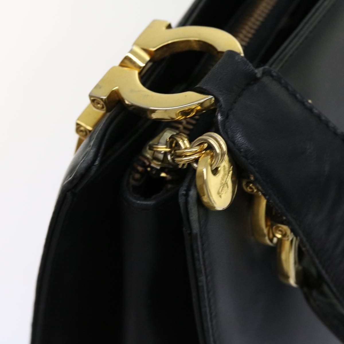 Salvatore Ferragamo Gancini Shoulder Bag Leather Black Auth bs12702