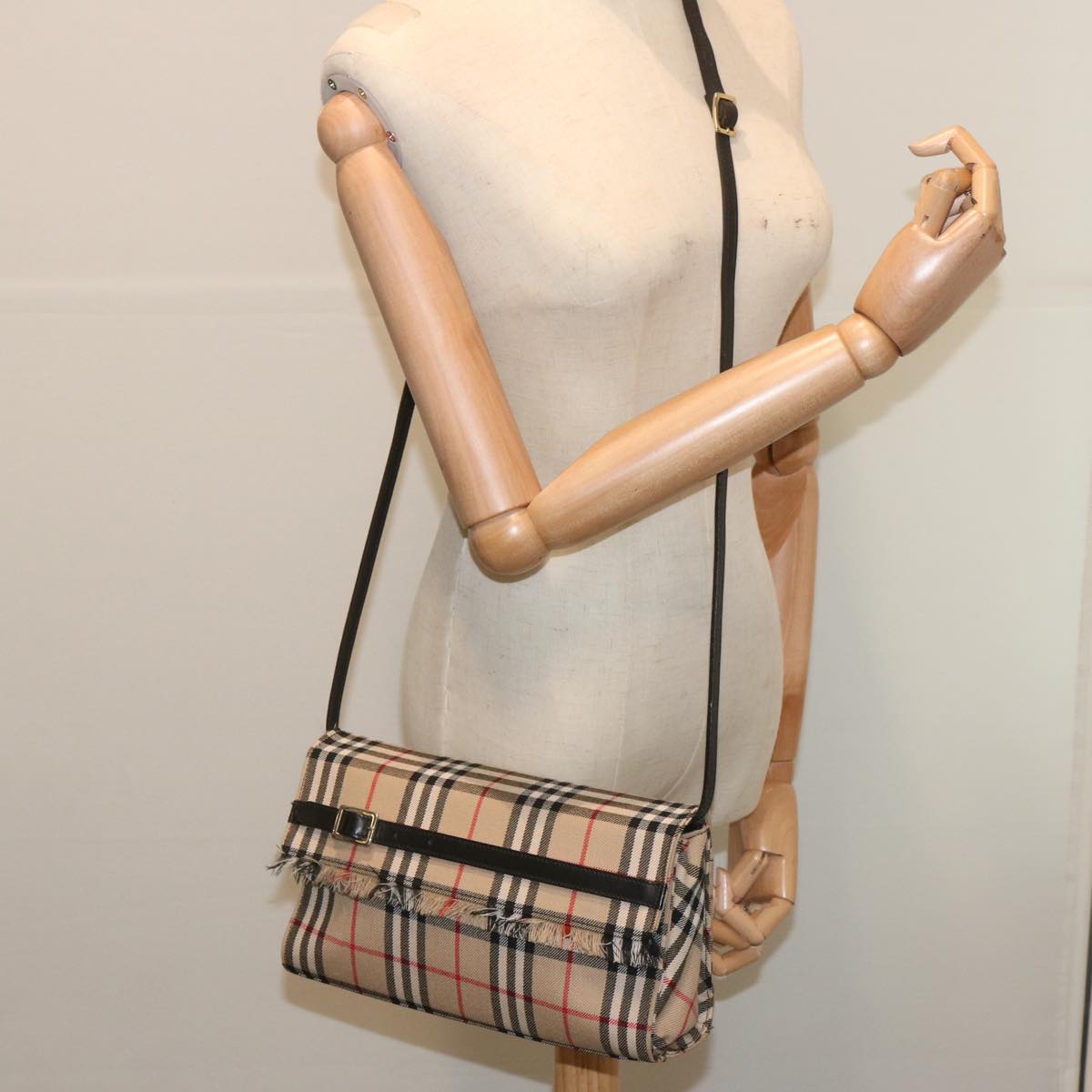 BURBERRY Nova Check Blue Label Shoulder Bag Canvas Beige Black Auth bs12771