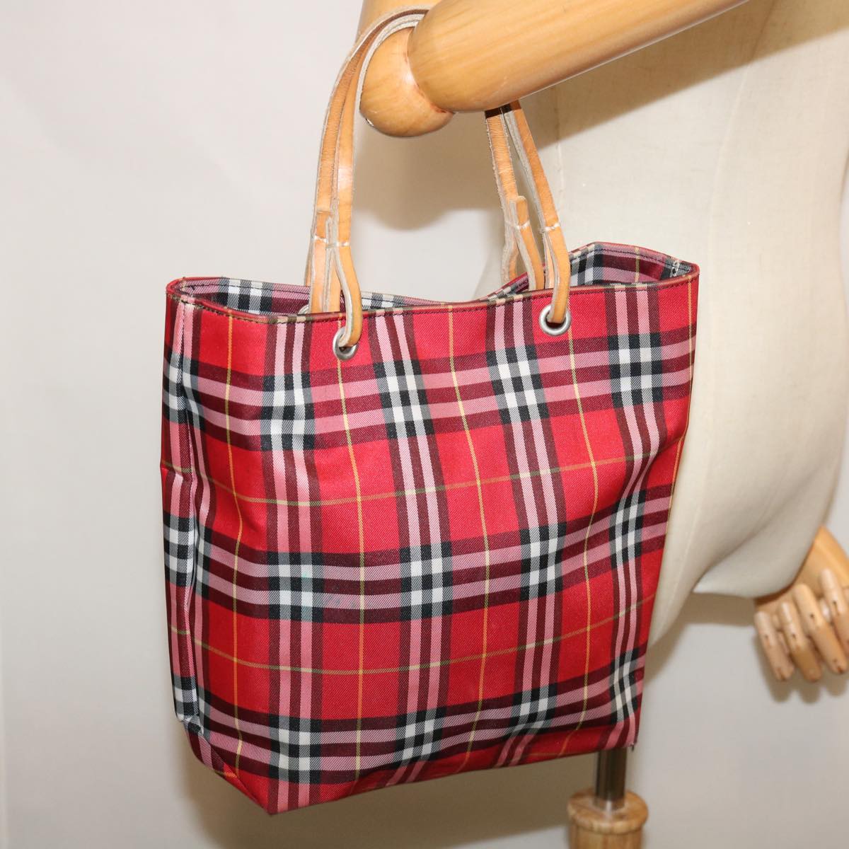 BURBERRY Nova Check Hand Bag Nylon Red Auth bs12782