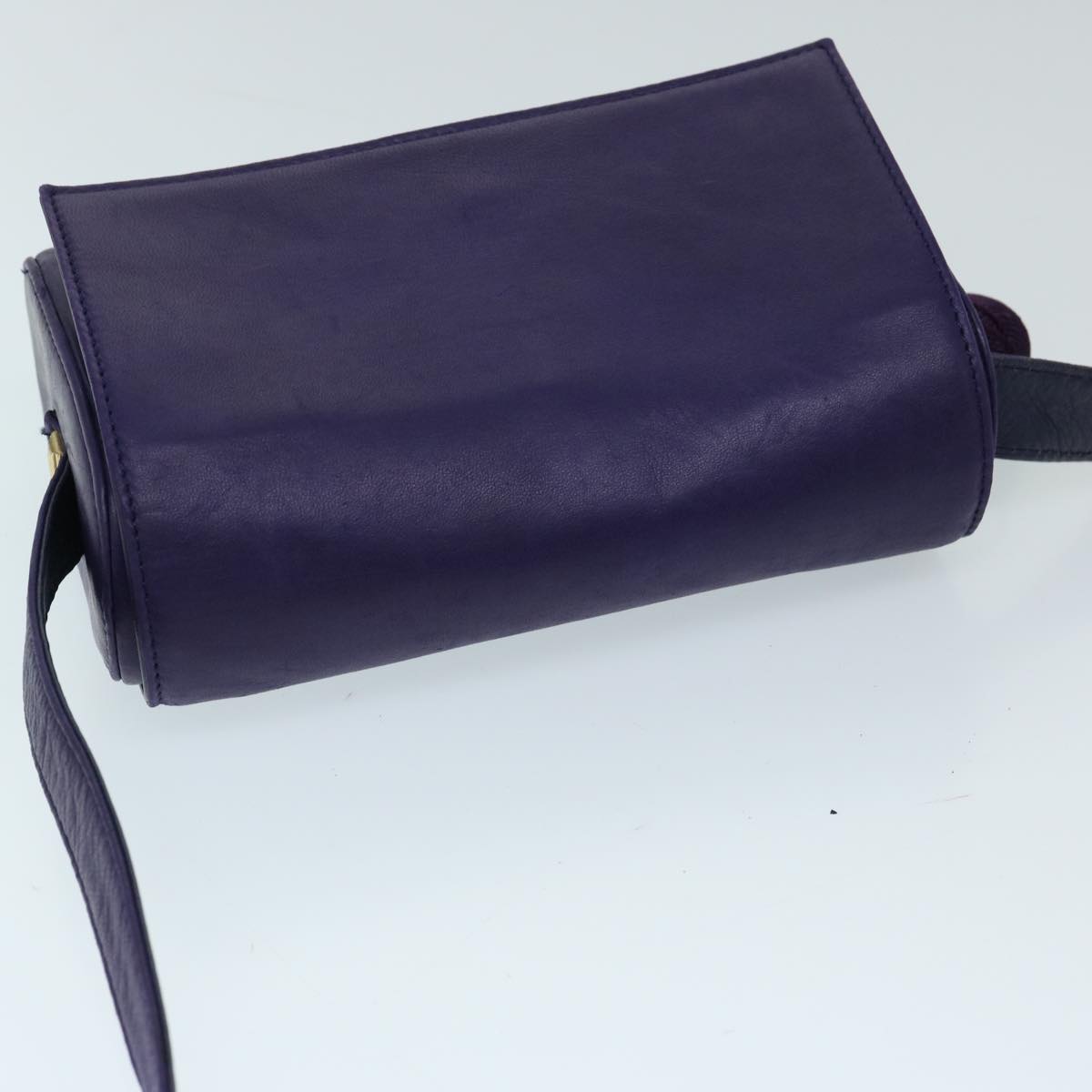 Gianni Versace Shoulder Bag Leather Purple Auth bs12840